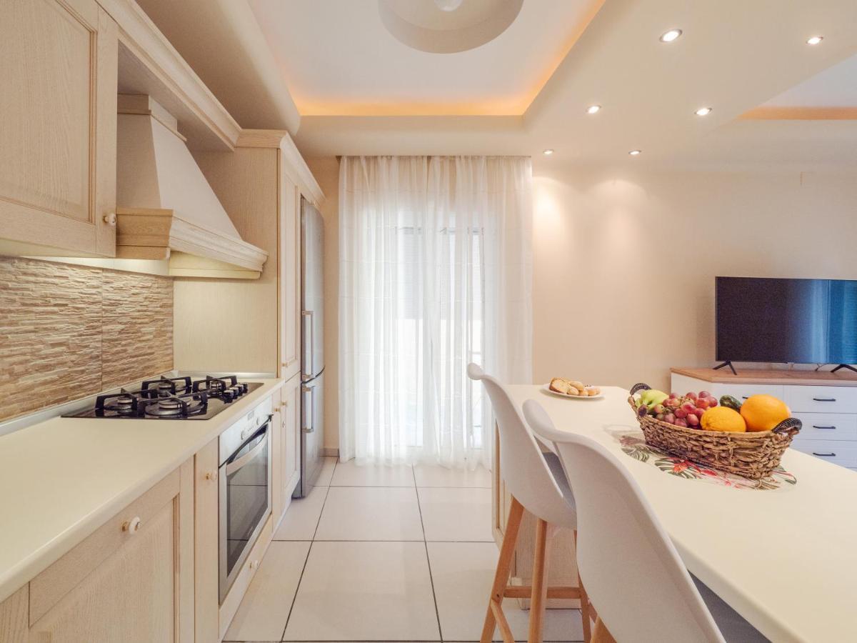 Aura Elegant Apartment Near Garitsa Bay Análipsis Extérieur photo