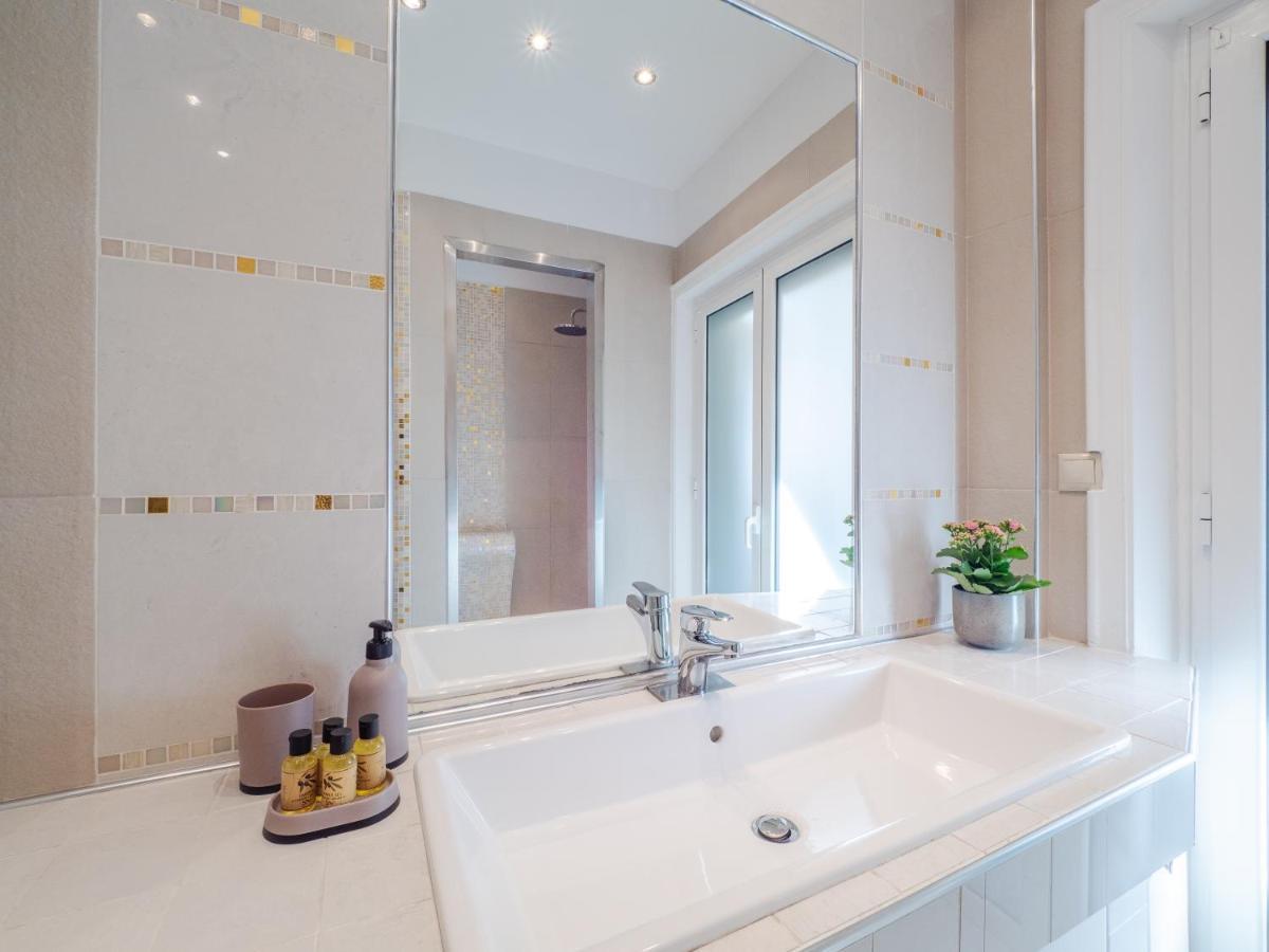 Aura Elegant Apartment Near Garitsa Bay Análipsis Extérieur photo